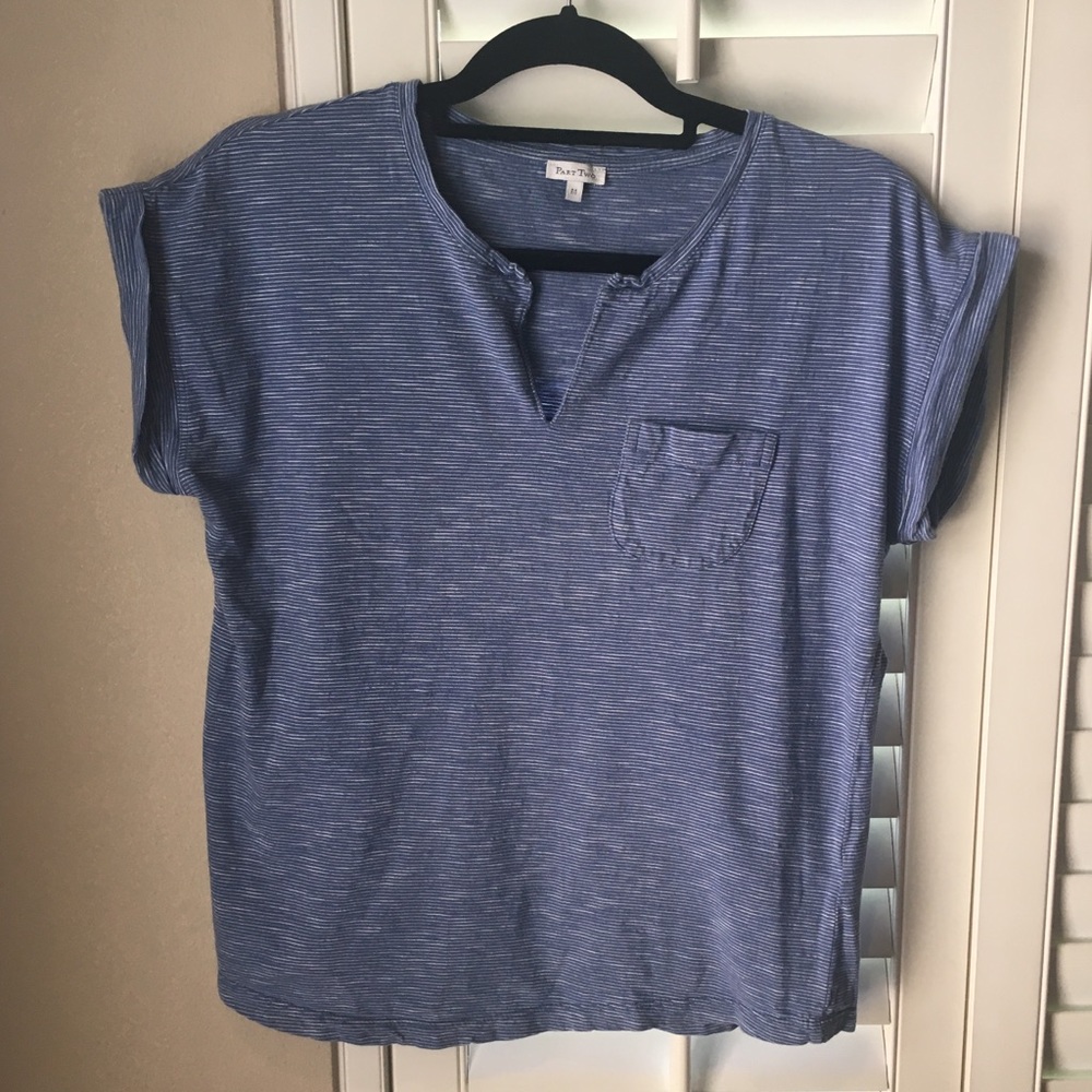 PART TWO Kedita blue striped v-neck top 🌟